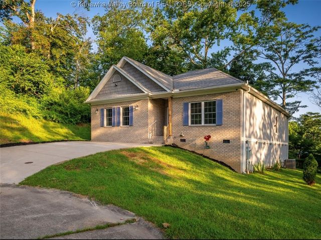 6 Squires Drive, St Albans, WV 25177