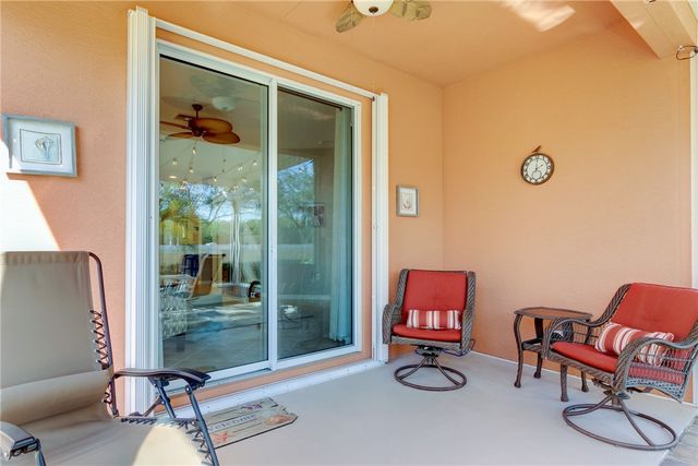 6375 Oxford Circle 104D, Vero Beach, FL 32966