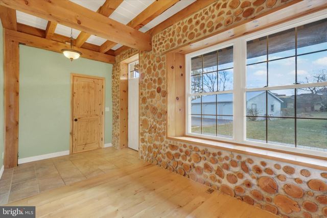 60 CARLISLE RD, Newville, PA 17241