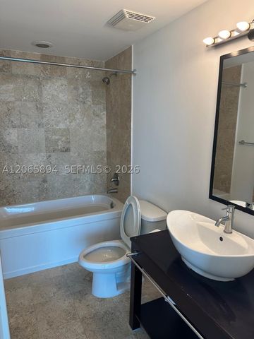 350 S Miami Ave 2913, Miami, FL 33130