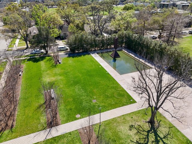 816 Richmond Avenue, Houston, TX 77006