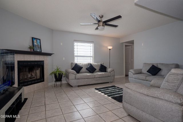 1352 James dudley Drive, El Paso, TX 79936