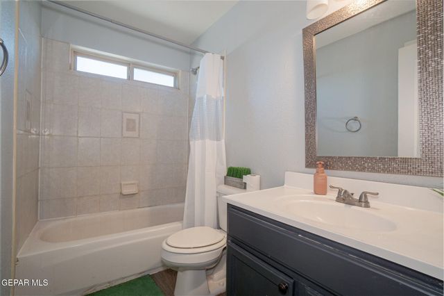 1352 James dudley Drive, El Paso, TX 79936