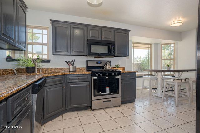 1352 James dudley Drive, El Paso, TX 79936