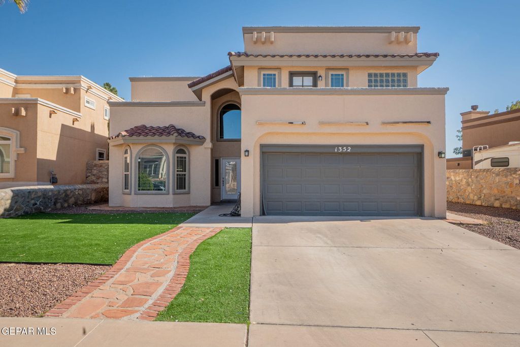 1352 James dudley Drive, El Paso, TX 79936