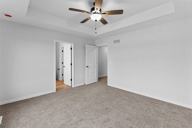 3423 Holderness Road, Coralville, IA 52241