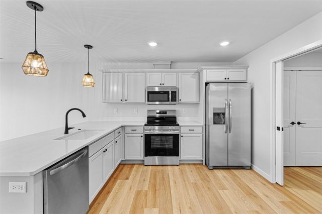 3423 Holderness Road, Coralville, IA 52241