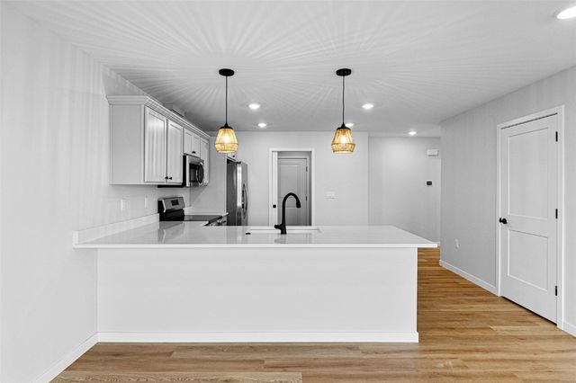 3423 Holderness Road, Coralville, IA 52241