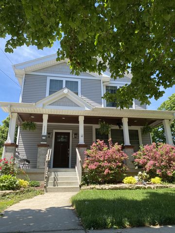 123 N Jefferson Street, Batavia, IL 60510