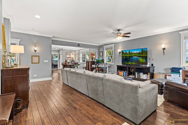 123 N Jefferson Street, Batavia, IL 60510