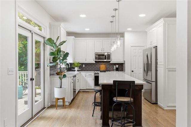 5950 Waterford Place, Suwanee, GA 30024