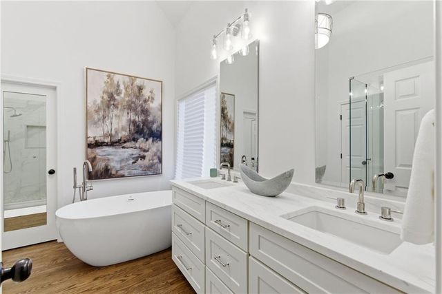5950 Waterford Place, Suwanee, GA 30024