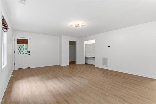 5950 Waterford Place, Suwanee, GA 30024