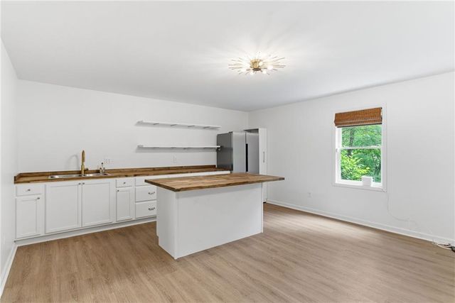 5950 Waterford Place, Suwanee, GA 30024