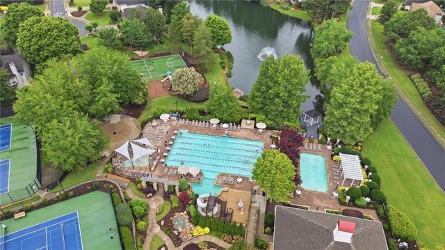 5950 Waterford Place, Suwanee, GA 30024