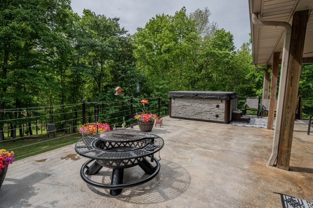 1211 Bundrant Hollow Rd, Waynesboro, TN 38485