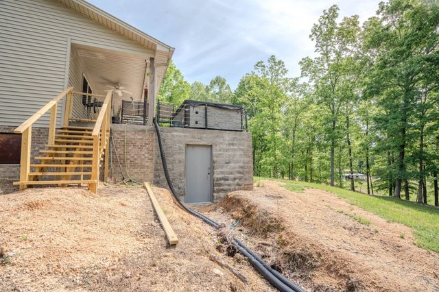 1211 Bundrant Hollow Rd, Waynesboro, TN 38485