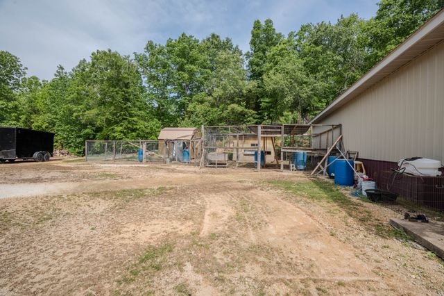 1211 Bundrant Hollow Rd, Waynesboro, TN 38485