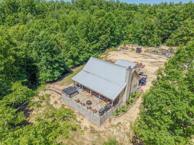 1211 Bundrant Hollow Rd, Waynesboro, TN 38485