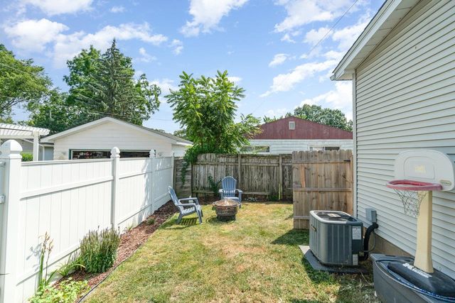 217 W End Street, Alma, MI 48801