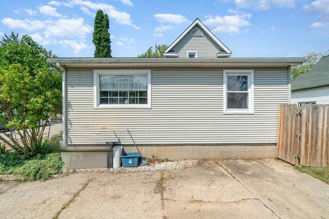 217 W End Street, Alma, MI 48801
