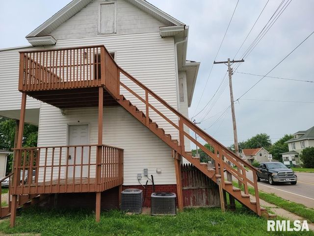 171 N 3RD Street, Canton, IL 61520