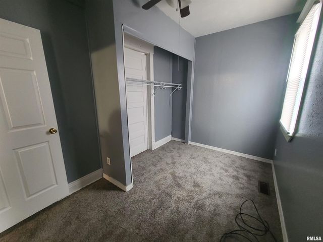 171 N 3RD Street, Canton, IL 61520