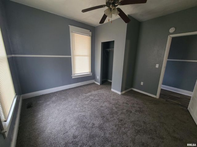 171 N 3RD Street, Canton, IL 61520