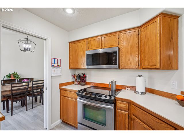 1743 Se 60TH Ave, Hillsboro, OR 97123