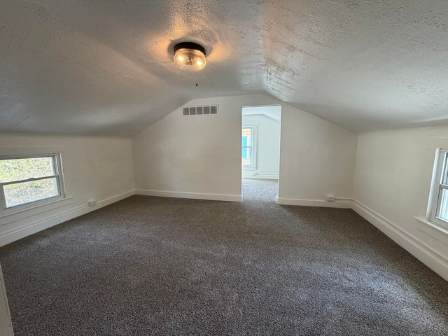 401 E Prairie Street, Vicksburg Vllg, MI 49097