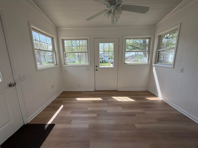 401 E Prairie Street, Vicksburg Vllg, MI 49097