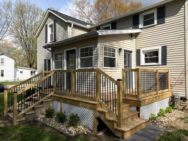 401 E Prairie Street, Vicksburg Vllg, MI 49097