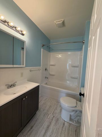 401 E Prairie Street, Vicksburg Vllg, MI 49097