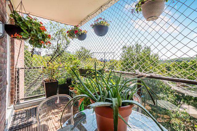 750 KAPPOCK Street # 610, New York City, NY 10463