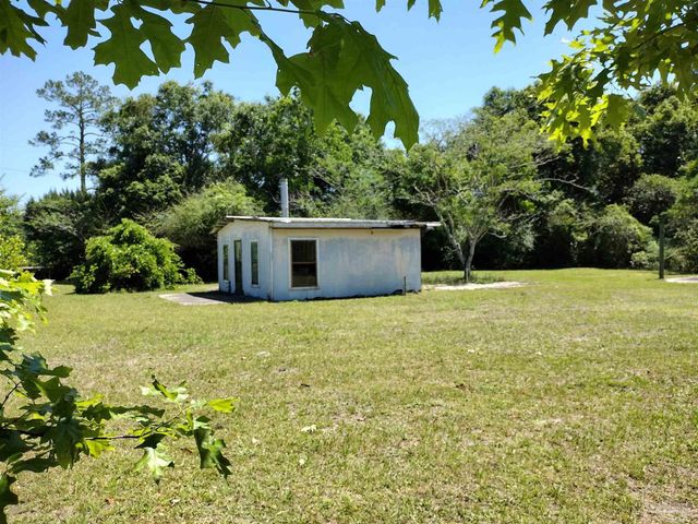 4611 Gunter Rd, Milton, FL 32570