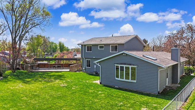 2604 E 34th Street Court, Davenport, IA 52807