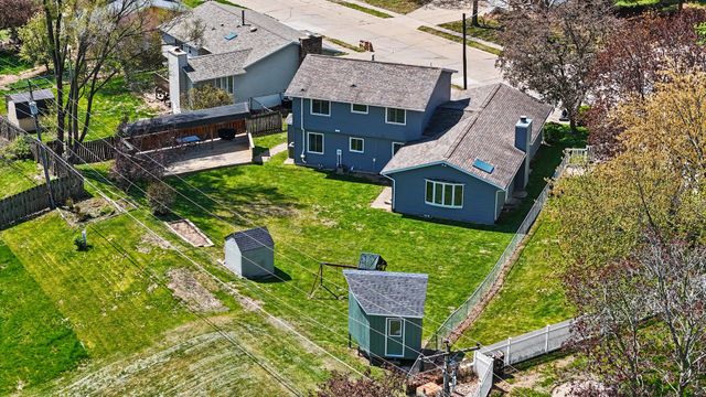 2604 E 34th Street Court, Davenport, IA 52807