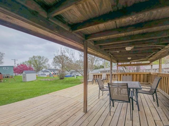 2604 E 34th Street Court, Davenport, IA 52807