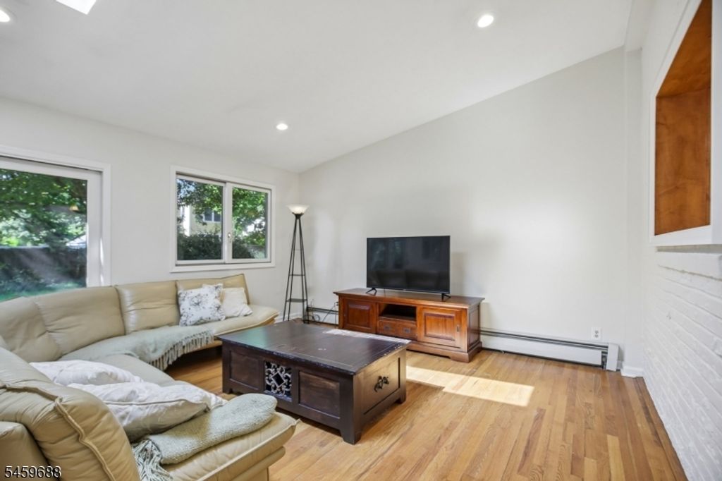 25 Knollwood Ave, Madison Boro, NJ 07940 — photo 3