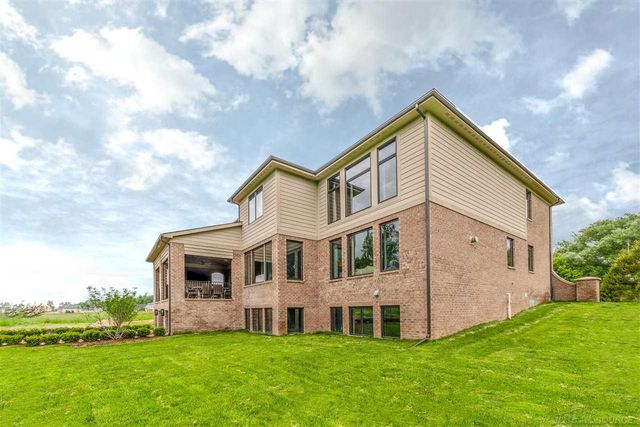 7557 Dogwood Drive, Washington, MI 48095