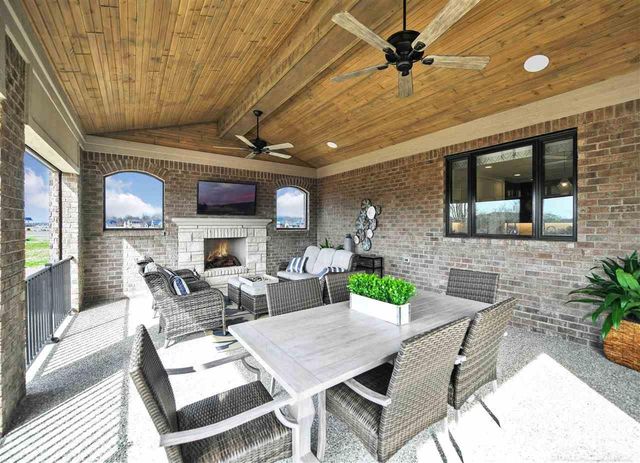 7557 Dogwood Drive, Washington, MI 48095