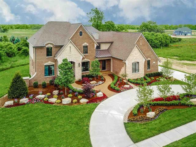 7557 Dogwood Drive, Washington, MI 48095