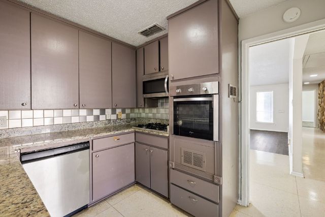 4913 Westlake Drive, Fort Worth, TX 76132