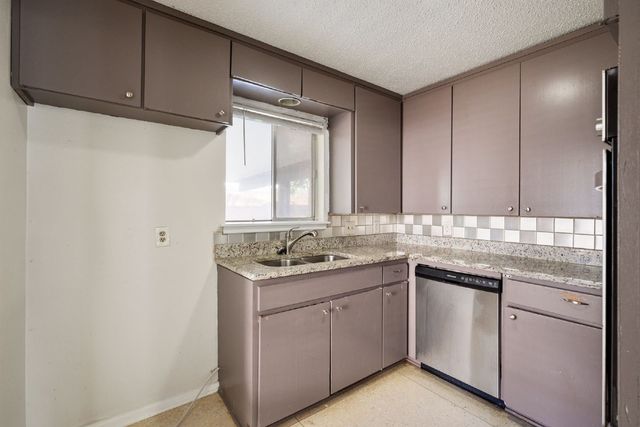 4913 Westlake Drive, Fort Worth, TX 76132