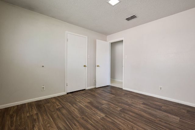 4913 Westlake Drive, Fort Worth, TX 76132