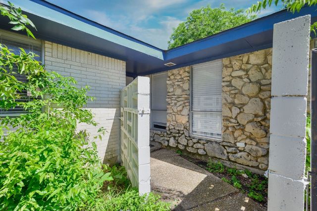 4913 Westlake Drive, Fort Worth, TX 76132