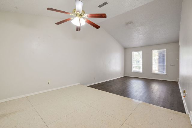 4913 Westlake Drive, Fort Worth, TX 76132