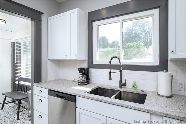 2216 Morton Avenue, New Albany, IN 47150
