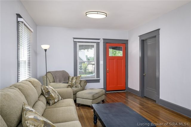 2216 Morton Avenue, New Albany, IN 47150