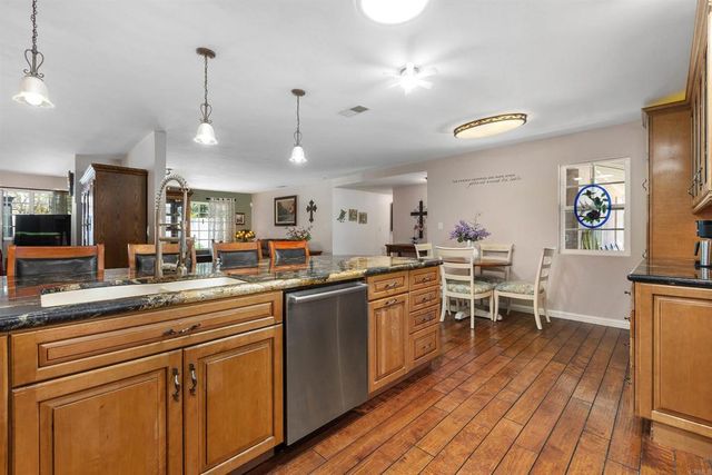 1650 Queenston Drive, Escondido, CA 92027